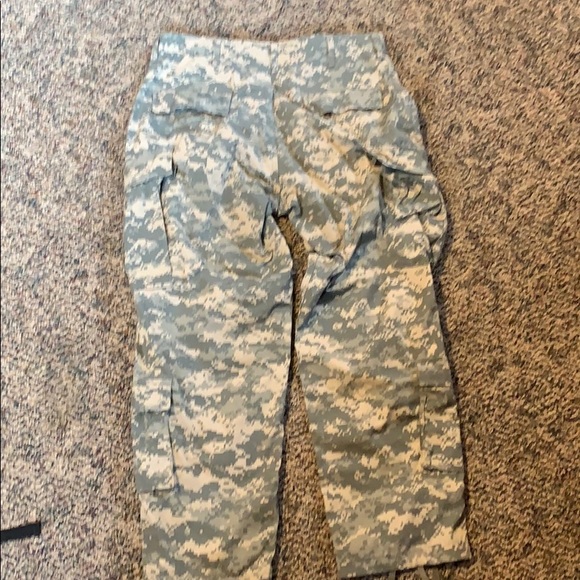 Army ACU bottoms - Picture 2 of 3